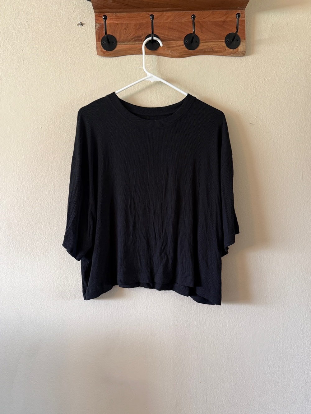 American Eagle Black Ribbed Boxy Flowy Cropped Crew Neckline Shirt size XL